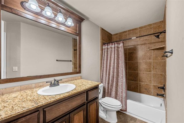 2411 SW Edinburough Dr, Lawton, OK 73505