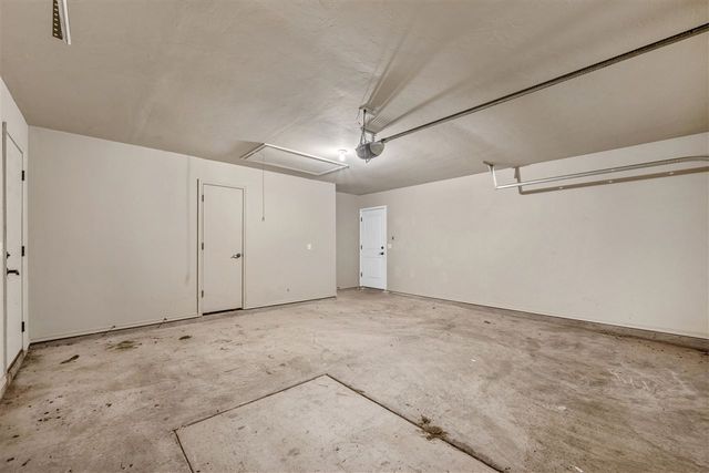 2411 SW Edinburough Dr, Lawton, OK 73505