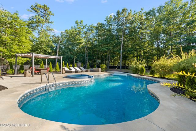 10 Altori Court, Little Egg Harbor, NJ 08087