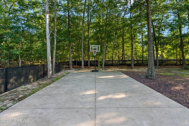 10 Altori Court, Little Egg Harbor, NJ 08087