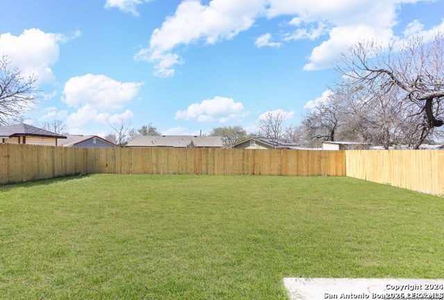9222 five palms dr, San Antonio, TX 78242