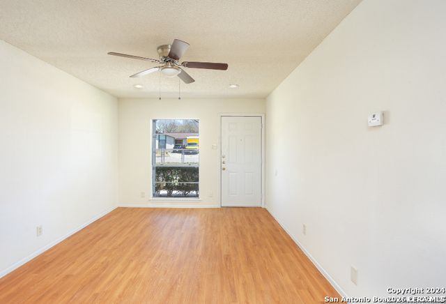 9222 five palms dr, San Antonio, TX 78242