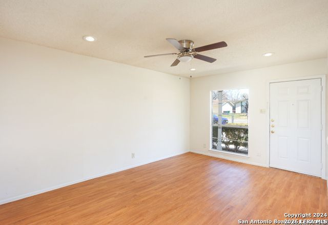 9222 five palms dr, San Antonio, TX 78242