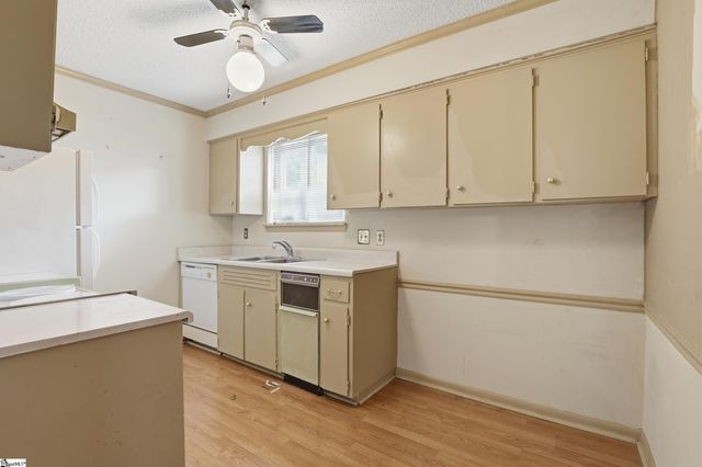 32 Briarglen Place, Greenville, SC 29615