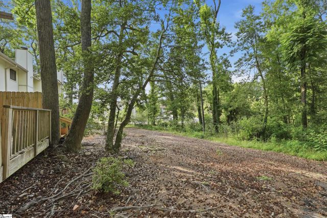 32 Briarglen Place, Greenville, SC 29615