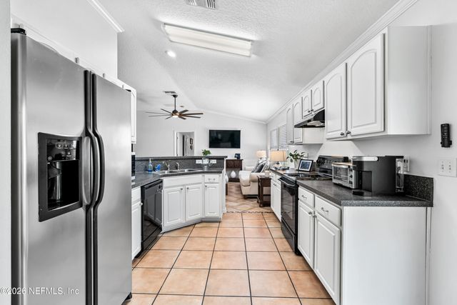 1586 HARVEST COVE Drive, Middleburg, FL 32068