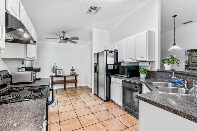 1586 HARVEST COVE Drive, Middleburg, FL 32068