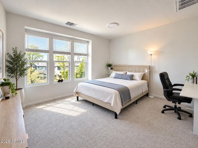 2430 W ROWEL Road, Phoenix, AZ 85085