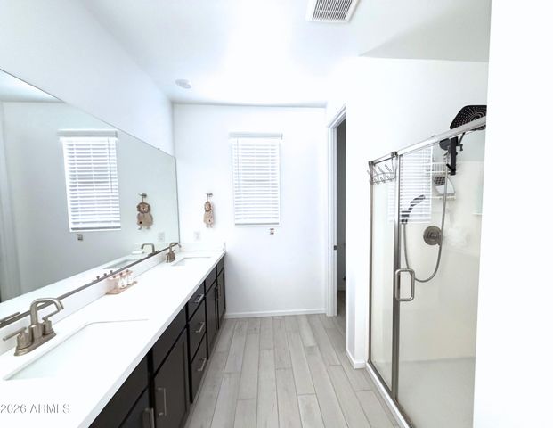 2430 W ROWEL Road, Phoenix, AZ 85085