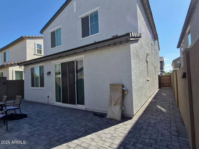2430 W ROWEL Road, Phoenix, AZ 85085