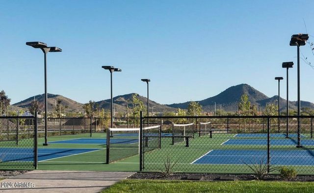 2430 W ROWEL Road, Phoenix, AZ 85085