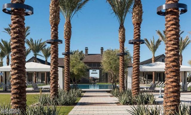 2430 W ROWEL Road, Phoenix, AZ 85085