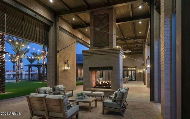 2430 W ROWEL Road, Phoenix, AZ 85085