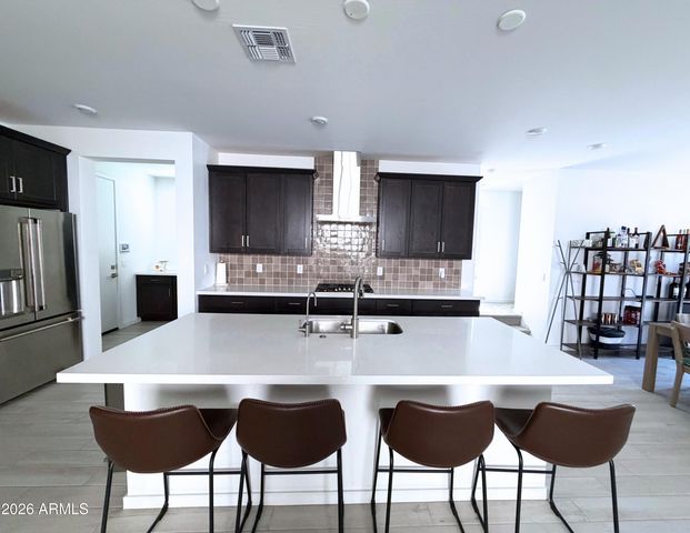 2430 W ROWEL Road, Phoenix, AZ 85085