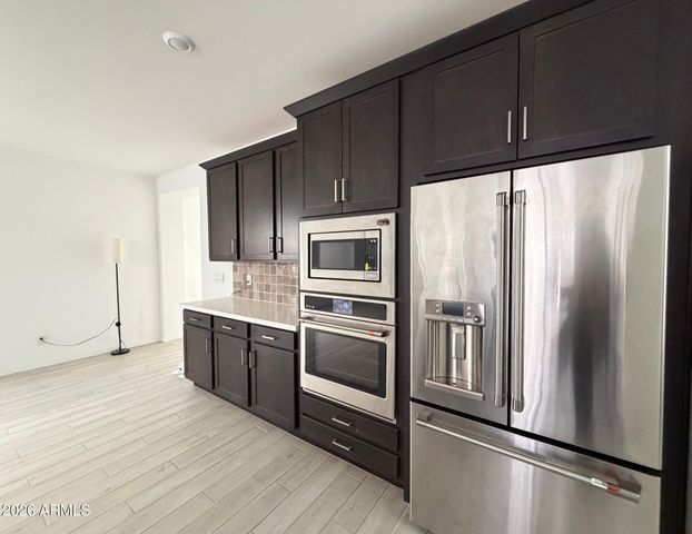 2430 W ROWEL Road, Phoenix, AZ 85085