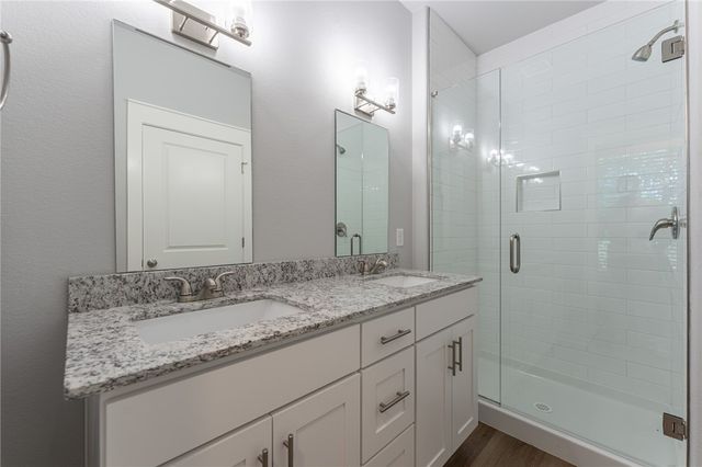 354 E 10th Street, Fayetteville, AR 72701