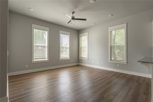 354 E 10th Street, Fayetteville, AR 72701