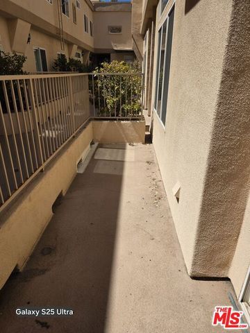 5242 Vesper Avenue 8, Los Angeles, CA 91411