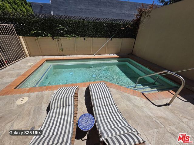 5242 Vesper Avenue 8, Los Angeles, CA 91411
