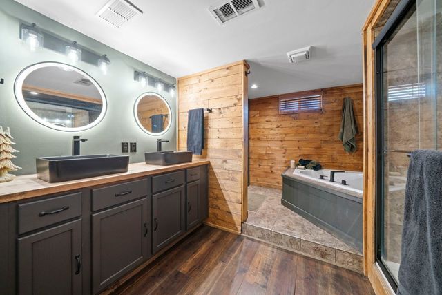 10707 N IL RT 2, Rockford, IL 61102