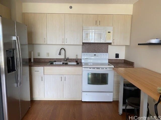 94-979 Kauolu Place 1102, Waipahu, HI 96797