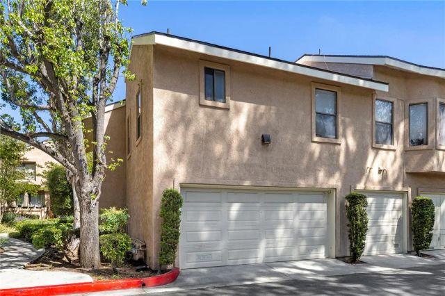 5722 E Stillwater 85, Orange, CA 92869