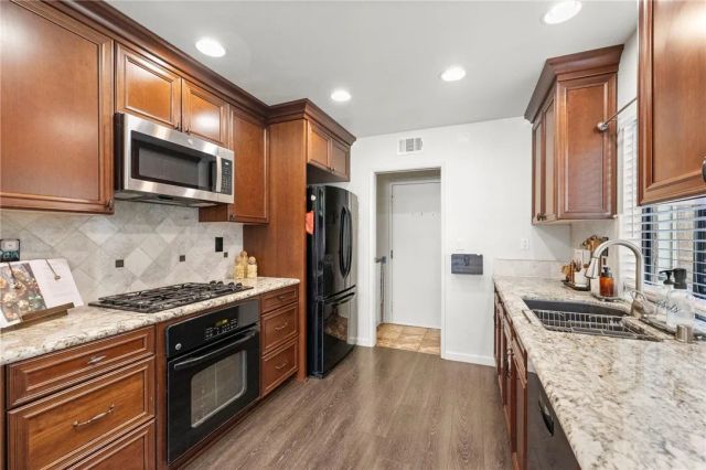 5722 E Stillwater 85, Orange, CA 92869