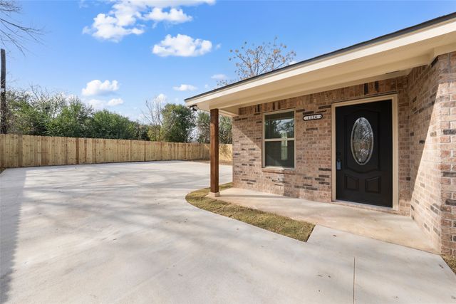 1126 N 11th Street, Waco, TX 76707