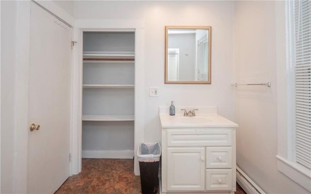 11 Young Street 1, Newport, RI 02840