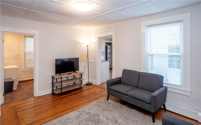 11 Young Street 1, Newport, RI 02840