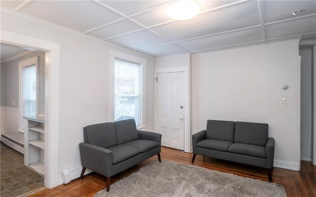 11 Young Street 1, Newport, RI 02840