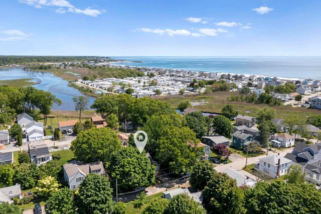 11 Emerald Avenue, Hampton, NH 03842
