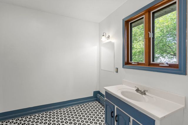 11 Emerald Avenue, Hampton, NH 03842