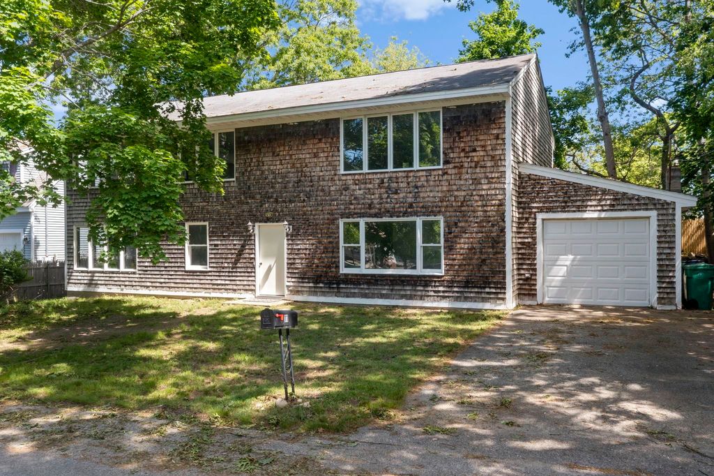 11 Emerald Avenue, Hampton, NH 03842