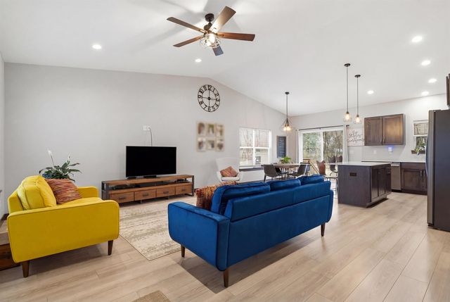 1205 Fran Street, Evansdale, IA 50707