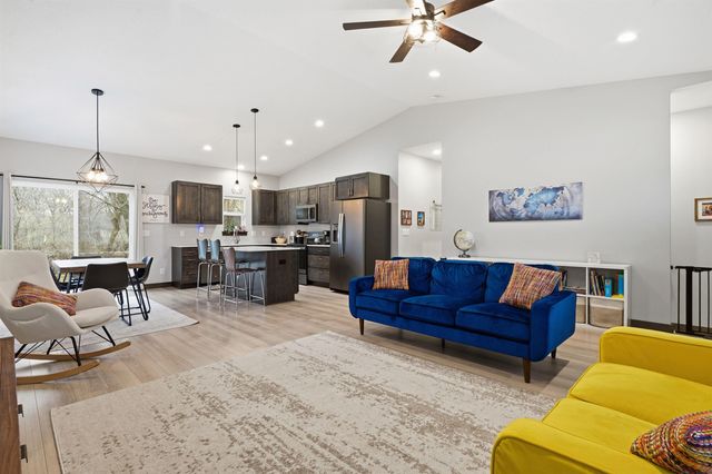 1205 Fran Street, Evansdale, IA 50707