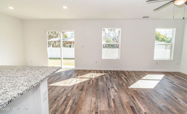 768 CONSTITUTION Place, Macclenny, FL 32063