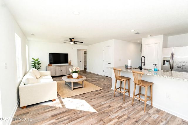 768 CONSTITUTION Place, Macclenny, FL 32063