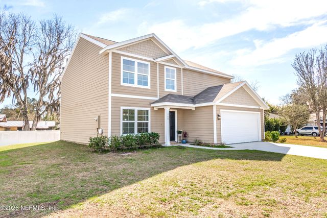 768 CONSTITUTION Place, Macclenny, FL 32063