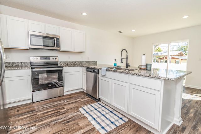 768 CONSTITUTION Place, Macclenny, FL 32063