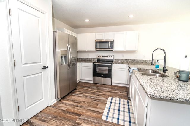 768 CONSTITUTION Place, Macclenny, FL 32063