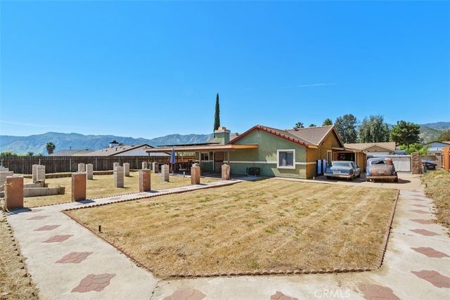 233 Southshore, Lake Elsinore, CA 92530