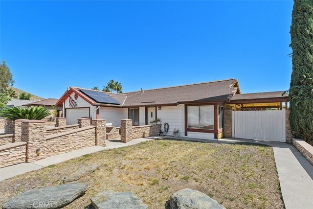 233 Southshore, Lake Elsinore, CA 92530