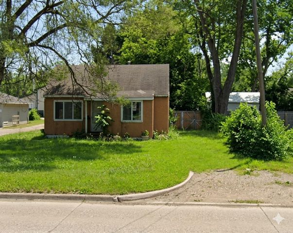 3196 E Atherton Road, Burton, MI 48529