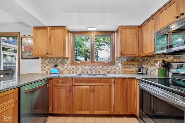 506 Sunset Drive, Noblesville, IN 46060
