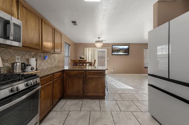 8600 Casa De Luz Court NW, Albuquerque, NM 87120