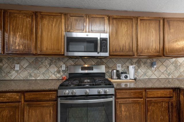 8600 Casa De Luz Court NW, Albuquerque, NM 87120