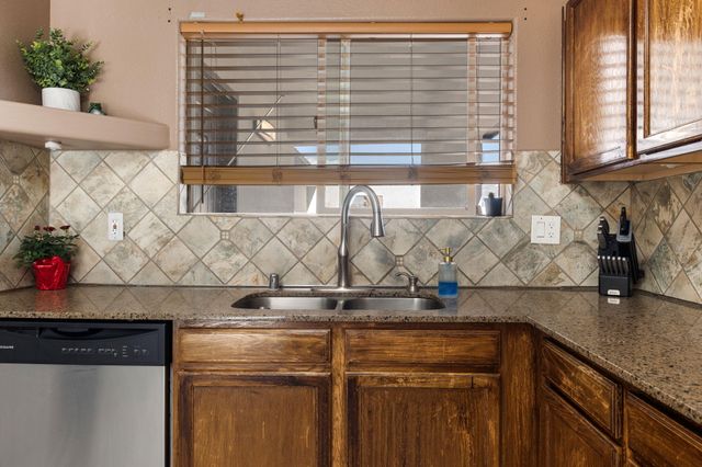 8600 Casa De Luz Court NW, Albuquerque, NM 87120