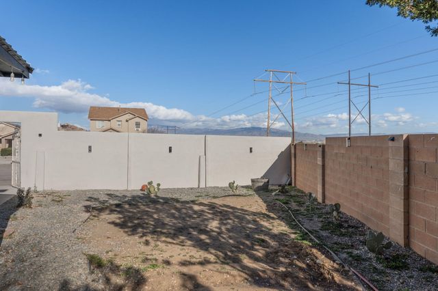 8600 Casa De Luz Court NW, Albuquerque, NM 87120