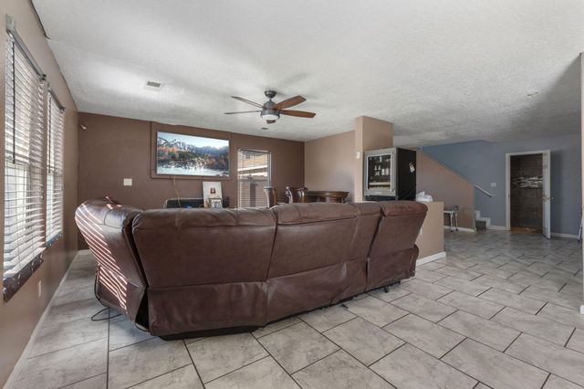 8600 Casa De Luz Court NW, Albuquerque, NM 87120